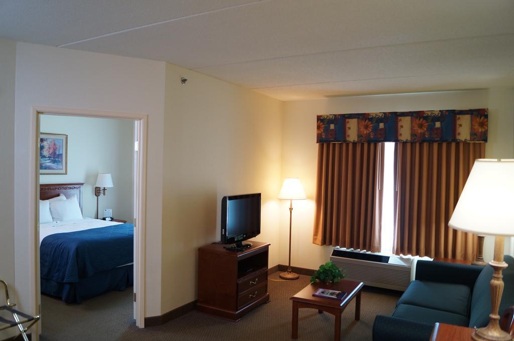Clarion Suites At The Alliant Energy Center Madison Ngoại thất bức ảnh